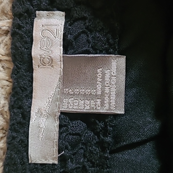 Love 21 Black Crochet Skirt Size Small - Picture 2 of 8